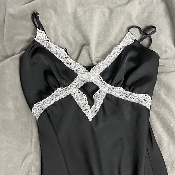 Forever 21 Slip‎ Dress Womens Medium Black Satin Cut Out White Lace Sexy Glam - Picture 11 of 14